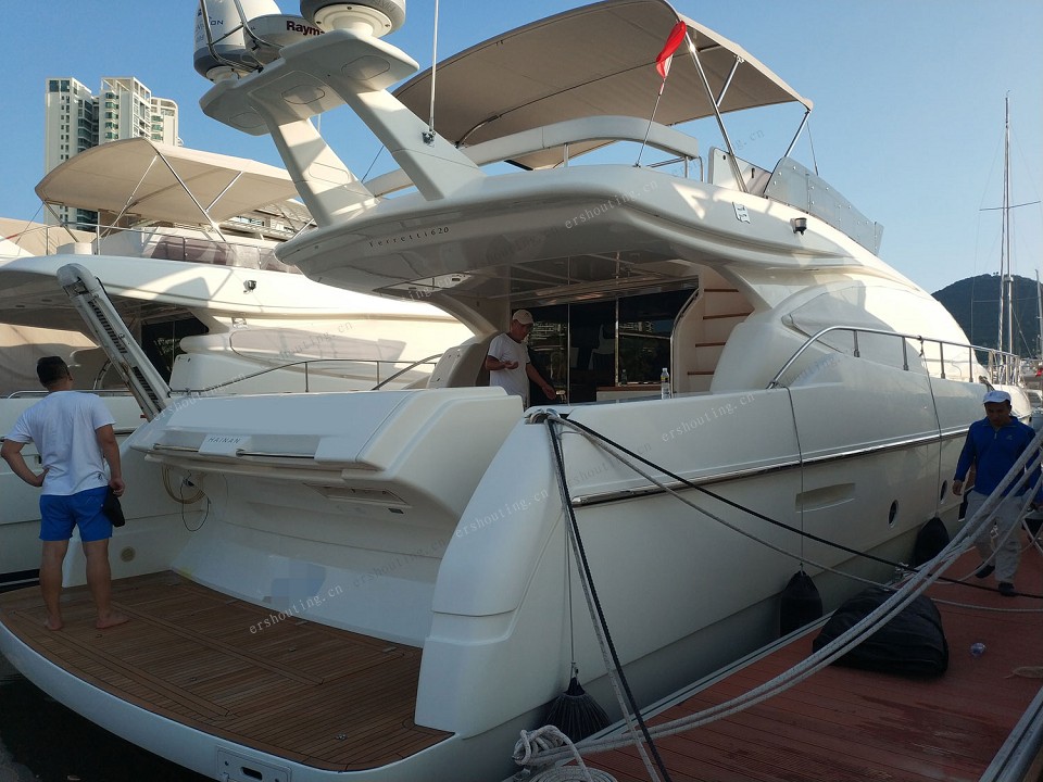 Ferretti 620